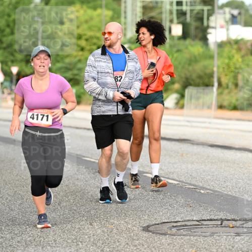 06.09.2026 - CURREX Alsterlauf Dr. Thomas Lammeyer http://msf.ph/oto/10144685 06.09.2026 10:16:54 Laufen 4171, 82 meine-sportfotos.de