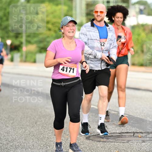 06.09.2026 - CURREX Alsterlauf Dr. Thomas Lammeyer http://msf.ph/oto/10144692 06.09.2026 10:16:55 Laufen 4171, 2, 55 meine-sportfotos.de