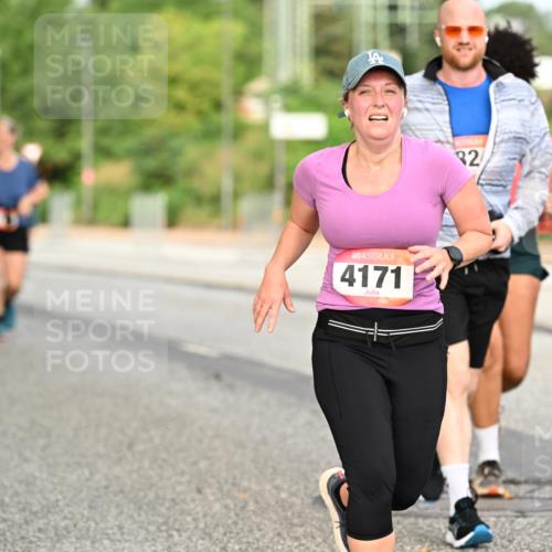 06.09.2026 - CURREX Alsterlauf Dr. Thomas Lammeyer http://msf.ph/oto/10144697 06.09.2026 10:16:55 Laufen 4171, 82 meine-sportfotos.de