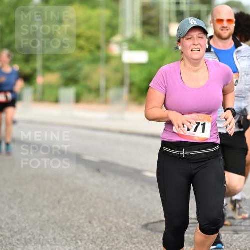 06.09.2026 - CURREX Alsterlauf Dr. Thomas Lammeyer http://msf.ph/oto/10144698 06.09.2026 10:16:55 Laufen 71 meine-sportfotos.de