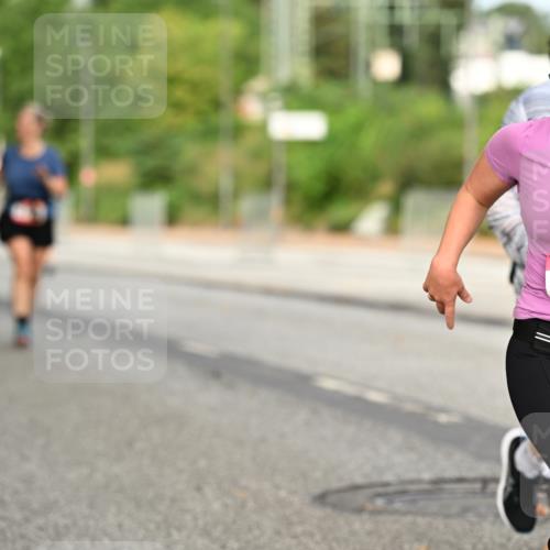 06.09.2026 - CURREX Alsterlauf Dr. Thomas Lammeyer http://msf.ph/oto/10144703 06.09.2026 10:16:56 Laufen 4171 meine-sportfotos.de
