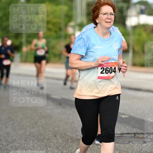 06.09.2026 - CURREX Alsterlauf Dr. Thomas Lammeyer http://msf.ph/oto/10144740 06.09.2026 10:17:02 Laufen 2604 meine-sportfotos.de