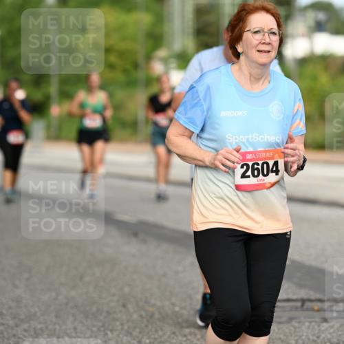06.09.2026 - CURREX Alsterlauf Dr. Thomas Lammeyer http://msf.ph/oto/10144741 06.09.2026 10:17:02 Laufen 2604 meine-sportfotos.de