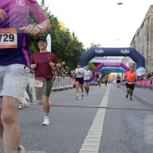06.09.2026 - CURREX Alsterlauf Yannick Fuchs http://msf.ph/oto/10144749 06.09.2026 09:47:29 Ziel 2807, 2953, 3386, 4313, 4441, 4674, 4863, 5309, 5389, 5407, 5645, 5729, 6021 meine-sportfotos.de