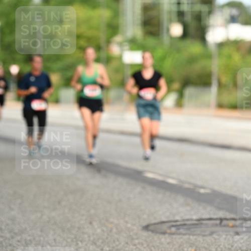 06.09.2026 - CURREX Alsterlauf Dr. Thomas Lammeyer http://msf.ph/oto/10144760 06.09.2026 10:17:04 Laufen  meine-sportfotos.de