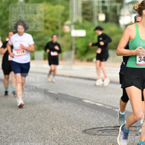 06.09.2026 - CURREX Alsterlauf Dr. Thomas Lammeyer http://msf.ph/oto/10144799 06.09.2026 10:17:09 Laufen 3406 meine-sportfotos.de