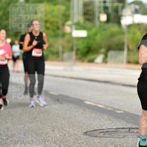 06.09.2026 - CURREX Alsterlauf Dr. Thomas Lammeyer http://msf.ph/oto/10144844 06.09.2026 10:17:14 Laufen 2103 meine-sportfotos.de