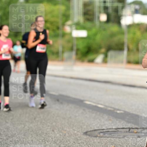 06.09.2026 - CURREX Alsterlauf Dr. Thomas Lammeyer http://msf.ph/oto/10144845 06.09.2026 10:17:14 Laufen 2103 meine-sportfotos.de
