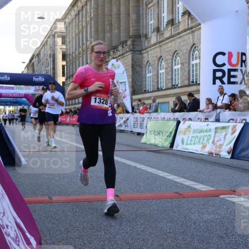06.09.2026 - CURREX Alsterlauf Strokosch-Dieckow http://msf.ph/oto/10144873 06.09.2026 11:49:39 Ziel 1012, 1163, 1232, 1249, 1251, 1320, 1328, 1339, 8185 meine-sportfotos.de
