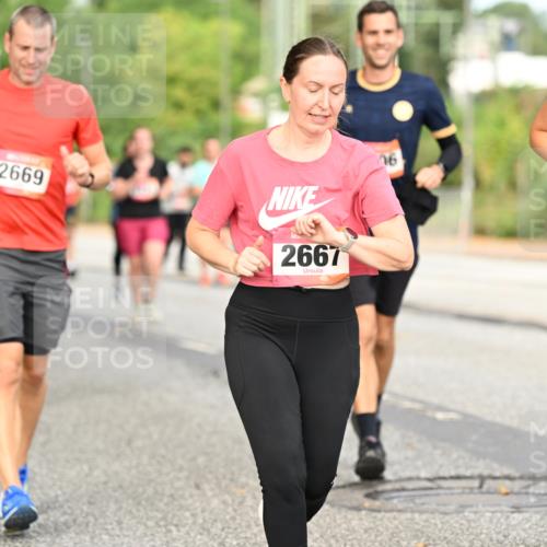 06.09.2026 - CURREX Alsterlauf Dr. Thomas Lammeyer http://msf.ph/oto/10144874 06.09.2026 10:17:17 Laufen 2669, 2667, 06, 266 meine-sportfotos.de