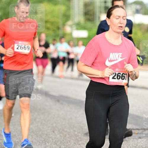 06.09.2026 - CURREX Alsterlauf Dr. Thomas Lammeyer http://msf.ph/oto/10144879 06.09.2026 10:17:18 Laufen 2669, 2661 meine-sportfotos.de