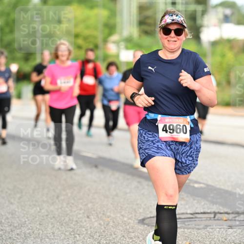 06.09.2026 - CURREX Alsterlauf Dr. Thomas Lammeyer http://msf.ph/oto/10144901 06.09.2026 10:17:20 Laufen 4960 meine-sportfotos.de