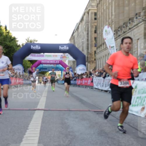 06.09.2026 - CURREX Alsterlauf Yannick Fuchs http://msf.ph/oto/10144946 06.09.2026 09:47:32 Ziel 2865, 2953, 3386, 4313, 4674, 4863, 5309, 5389, 5407, 5729, 5863, 6021 meine-sportfotos.de