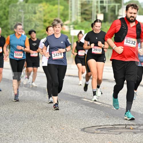 06.09.2026 - CURREX Alsterlauf Dr. Thomas Lammeyer http://msf.ph/oto/10144950 06.09.2026 10:17:25 Laufen 2362, 1707, 5508, 3474, 3910, 8232, 2243 meine-sportfotos.de