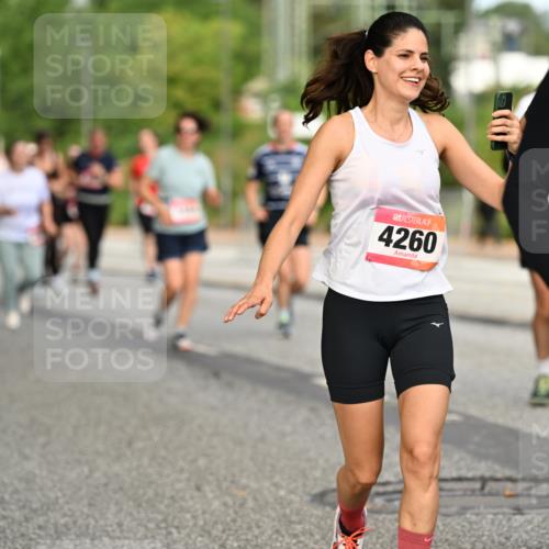 06.09.2026 - CURREX Alsterlauf Dr. Thomas Lammeyer http://msf.ph/oto/10145013 06.09.2026 10:17:32 Laufen 4260, 37 meine-sportfotos.de