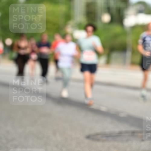 06.09.2026 - CURREX Alsterlauf Dr. Thomas Lammeyer http://msf.ph/oto/10145027 06.09.2026 10:17:34 Laufen  meine-sportfotos.de