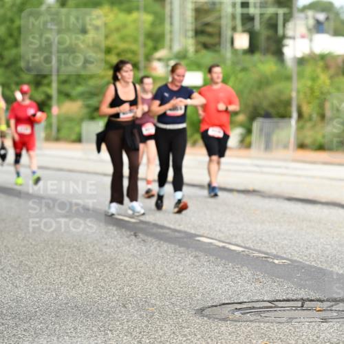 06.09.2026 - CURREX Alsterlauf Dr. Thomas Lammeyer http://msf.ph/oto/10145052 06.09.2026 10:17:36 Laufen 4464 meine-sportfotos.de