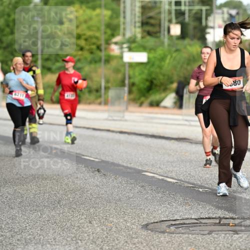 06.09.2026 - CURREX Alsterlauf Dr. Thomas Lammeyer http://msf.ph/oto/10145078 06.09.2026 10:17:40 Laufen 2876, 80, 4869, 4486 meine-sportfotos.de