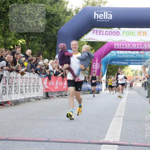 06.09.2026 - CURREX Alsterlauf Yannick Fuchs http://msf.ph/oto/10145111 06.09.2026 09:47:34 Ziel 2865, 2953, 3386, 4313, 4863, 5309, 5389, 5407, 5729, 5863, 6021 meine-sportfotos.de
