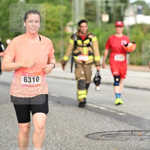 06.09.2026 - CURREX Alsterlauf Dr. Thomas Lammeyer http://msf.ph/oto/10145123 06.09.2026 10:17:45 Laufen 6310, 2015, 6211 meine-sportfotos.de