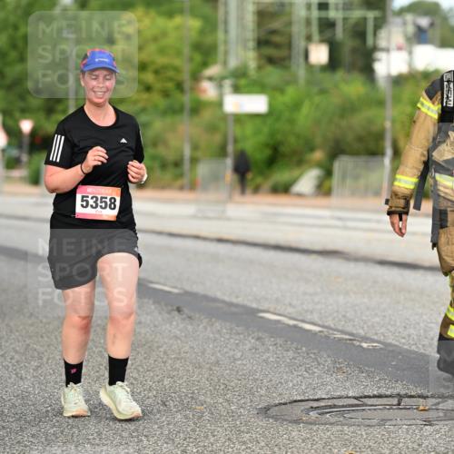 06.09.2026 - CURREX Alsterlauf Dr. Thomas Lammeyer http://msf.ph/oto/10145138 06.09.2026 10:17:48 Laufen 5563, 5358, 5754 meine-sportfotos.de