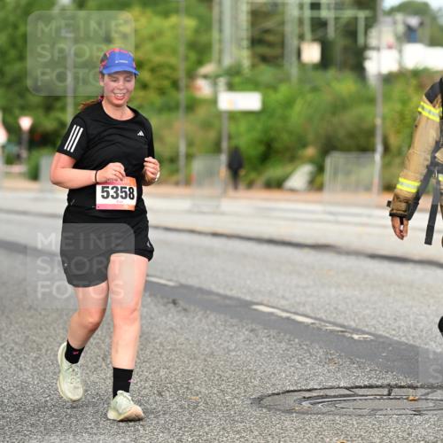 06.09.2026 - CURREX Alsterlauf Dr. Thomas Lammeyer http://msf.ph/oto/10145140 06.09.2026 10:17:48 Laufen 5563, 5358, 5754 meine-sportfotos.de