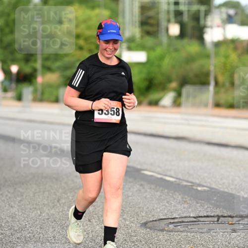 06.09.2026 - CURREX Alsterlauf Dr. Thomas Lammeyer http://msf.ph/oto/10145146 06.09.2026 10:17:49 Laufen 5563, 5358, 575 meine-sportfotos.de