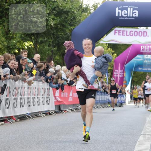 06.09.2026 - CURREX Alsterlauf Yannick Fuchs http://msf.ph/oto/10145154 06.09.2026 09:47:34 Ziel 2865, 2953, 3386, 4313, 4863, 5309, 5389, 5407, 5729, 5863, 6021 meine-sportfotos.de