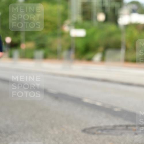 06.09.2026 - CURREX Alsterlauf Dr. Thomas Lammeyer http://msf.ph/oto/10145165 06.09.2026 10:17:51 Laufen  meine-sportfotos.de