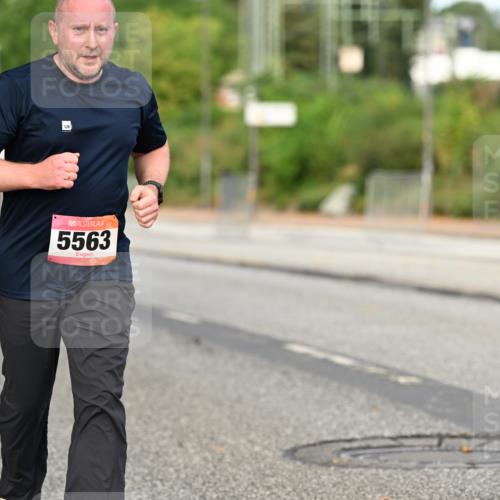 06.09.2026 - CURREX Alsterlauf Dr. Thomas Lammeyer http://msf.ph/oto/10145175 06.09.2026 10:17:52 Laufen 5563 meine-sportfotos.de