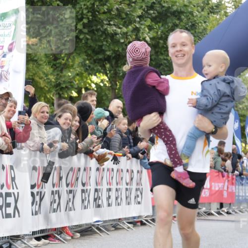 06.09.2026 - CURREX Alsterlauf Yannick Fuchs http://msf.ph/oto/10145184 06.09.2026 09:47:35 Ziel 2865, 2953, 3386, 4313, 4863, 5309, 5407, 5729, 5863, 6021 meine-sportfotos.de
