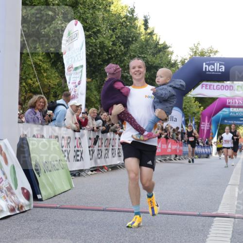 06.09.2026 - CURREX Alsterlauf Yannick Fuchs http://msf.ph/oto/10145203 06.09.2026 09:47:36 Ziel 2865, 2953, 3386, 4313, 5309, 5407, 5863 meine-sportfotos.de
