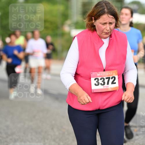 06.09.2026 - CURREX Alsterlauf Dr. Thomas Lammeyer http://msf.ph/oto/10145229 06.09.2026 10:18:02 Laufen 3372 meine-sportfotos.de
