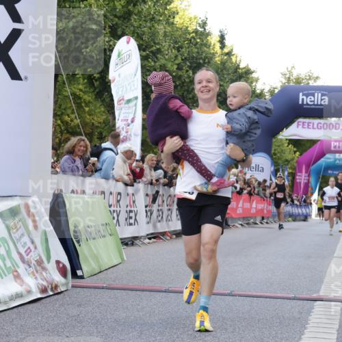 06.09.2026 - CURREX Alsterlauf Yannick Fuchs http://msf.ph/oto/10145230 06.09.2026 09:47:36 Ziel 2865, 2953, 3386, 4313, 5309, 5407, 5863 meine-sportfotos.de