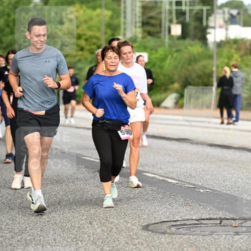 06.09.2026 - CURREX Alsterlauf Dr. Thomas Lammeyer http://msf.ph/oto/10145255 06.09.2026 10:18:04 Laufen 5980, 6138 meine-sportfotos.de