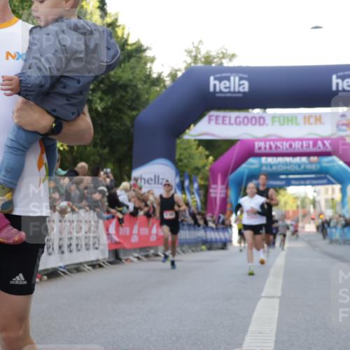 06.09.2026 - CURREX Alsterlauf Yannick Fuchs http://msf.ph/oto/10145278 06.09.2026 09:47:37 Ziel 2865, 2953, 3386, 4313, 5309, 5863, 6378, 8189 meine-sportfotos.de