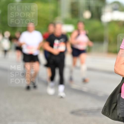 06.09.2026 - CURREX Alsterlauf Dr. Thomas Lammeyer http://msf.ph/oto/10145355 06.09.2026 10:18:15 Laufen  meine-sportfotos.de
