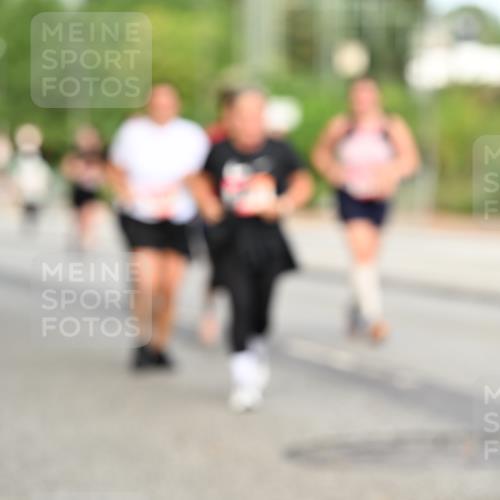 06.09.2026 - CURREX Alsterlauf Dr. Thomas Lammeyer http://msf.ph/oto/10145359 06.09.2026 10:18:15 Laufen  meine-sportfotos.de