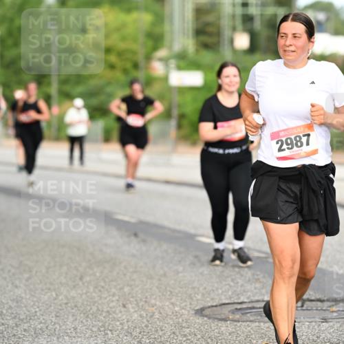 06.09.2026 - CURREX Alsterlauf Dr. Thomas Lammeyer http://msf.ph/oto/10145390 06.09.2026 10:18:18 Laufen 2987, 5479 meine-sportfotos.de