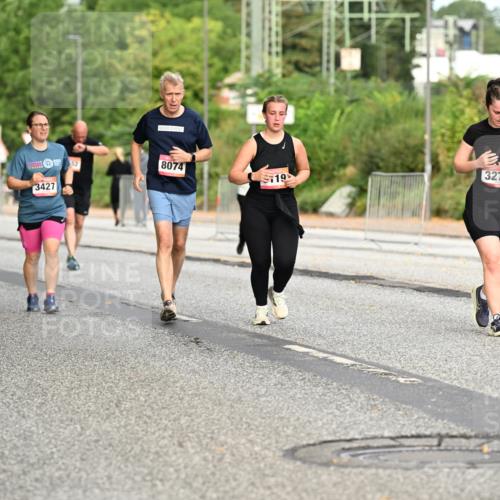 06.09.2026 - CURREX Alsterlauf Dr. Thomas Lammeyer http://msf.ph/oto/10145434 06.09.2026 10:18:23 Laufen 5128, 3427, 52, 8074, 19, 3275 meine-sportfotos.de