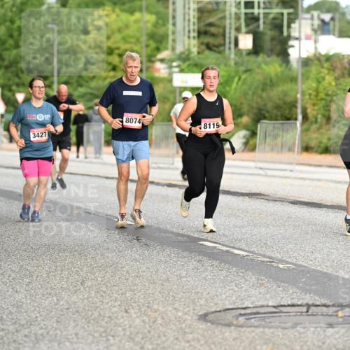 06.09.2026 - CURREX Alsterlauf Dr. Thomas Lammeyer http://msf.ph/oto/10145436 06.09.2026 10:18:23 Laufen 5128, 3427, 8074, 8119, 3275 meine-sportfotos.de