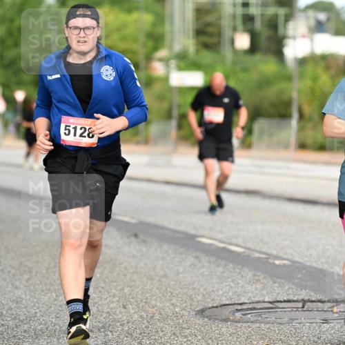 06.09.2026 - CURREX Alsterlauf Dr. Thomas Lammeyer http://msf.ph/oto/10145478 06.09.2026 10:18:28 Laufen 5128, 3427 meine-sportfotos.de