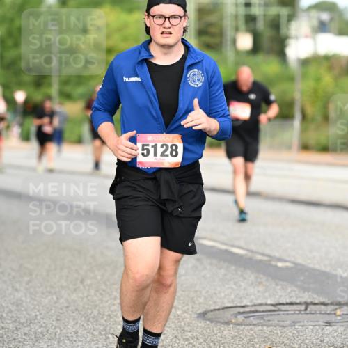 06.09.2026 - CURREX Alsterlauf Dr. Thomas Lammeyer http://msf.ph/oto/10145484 06.09.2026 10:18:29 Laufen 5128 meine-sportfotos.de