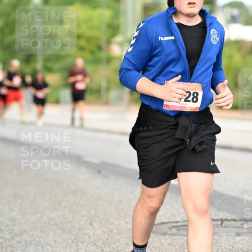 06.09.2026 - CURREX Alsterlauf Dr. Thomas Lammeyer http://msf.ph/oto/10145488 06.09.2026 10:18:29 Laufen 28 meine-sportfotos.de