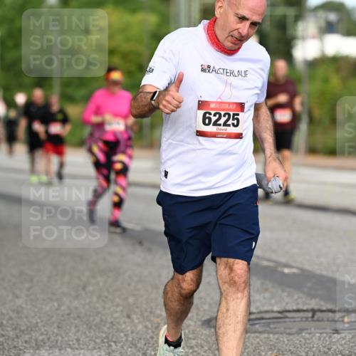 06.09.2026 - CURREX Alsterlauf Dr. Thomas Lammeyer http://msf.ph/oto/10145516 06.09.2026 10:18:36 Laufen 6225 meine-sportfotos.de