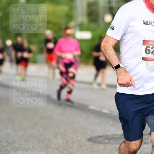 06.09.2026 - CURREX Alsterlauf Dr. Thomas Lammeyer http://msf.ph/oto/10145524 06.09.2026 10:18:36 Laufen 6225 meine-sportfotos.de