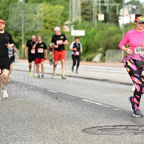 06.09.2026 - CURREX Alsterlauf Dr. Thomas Lammeyer http://msf.ph/oto/10145547 06.09.2026 10:18:39 Laufen 945, 3305 meine-sportfotos.de
