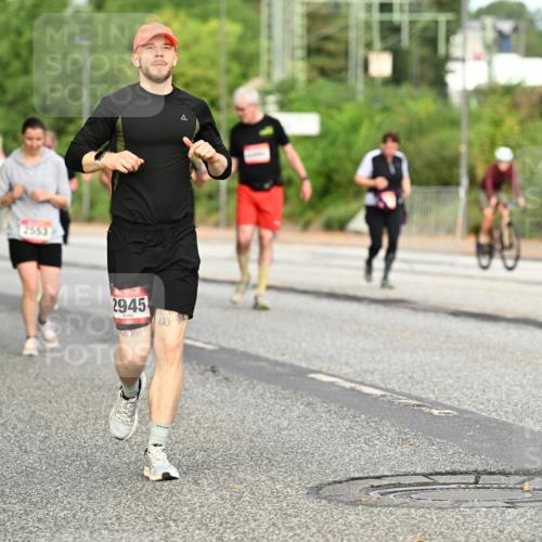 06.09.2026 - CURREX Alsterlauf Dr. Thomas Lammeyer http://msf.ph/oto/10145570 06.09.2026 10:18:41 Laufen 2553, 2945 meine-sportfotos.de