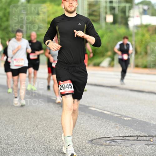 06.09.2026 - CURREX Alsterlauf Dr. Thomas Lammeyer http://msf.ph/oto/10145580 06.09.2026 10:18:42 Laufen 2945 meine-sportfotos.de