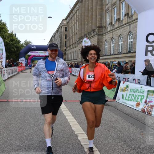 06.09.2026 - CURREX Alsterlauf Strokosch-Dieckow http://msf.ph/oto/10145584 06.09.2026 10:21:16 Ziel 2330, 3406, 3579, 4934, 5562, 5824, 6037, 6038, 8255 meine-sportfotos.de